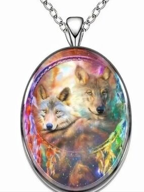 Wolf Pendant Necklace in Multicolor